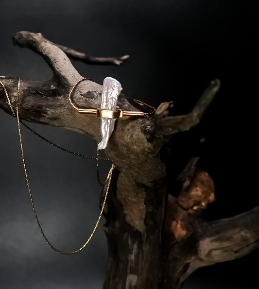 Swings Necklace : Oscillate